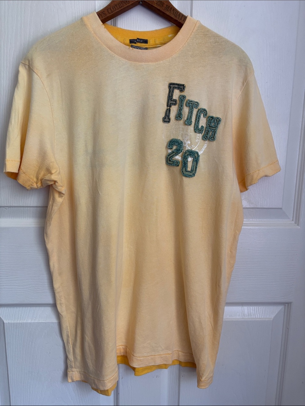 Abercrombie and Fitch yellow distressed muscle shirt short sleeve tee size XL